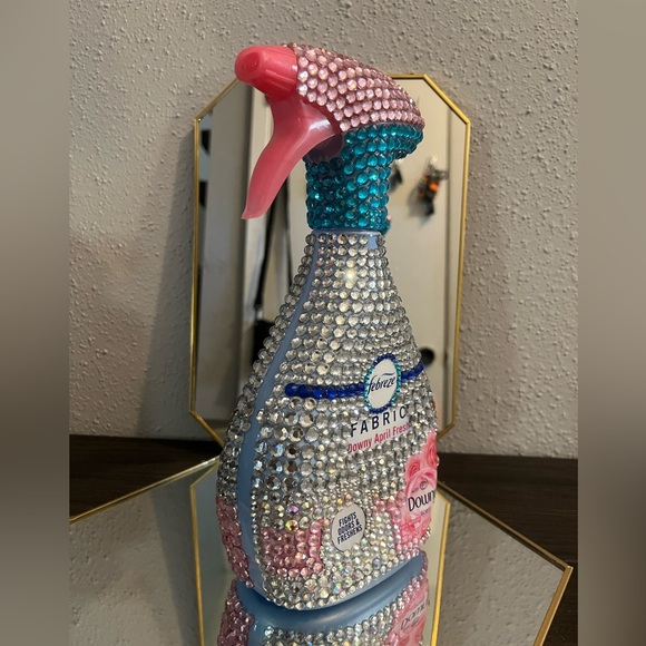 Febreze 700ml Downy April Fresh bottle CUSTOM 💎BLING 💎 BEDAZZLED BOTTLE!!!!!!! - Picture 7 of 8